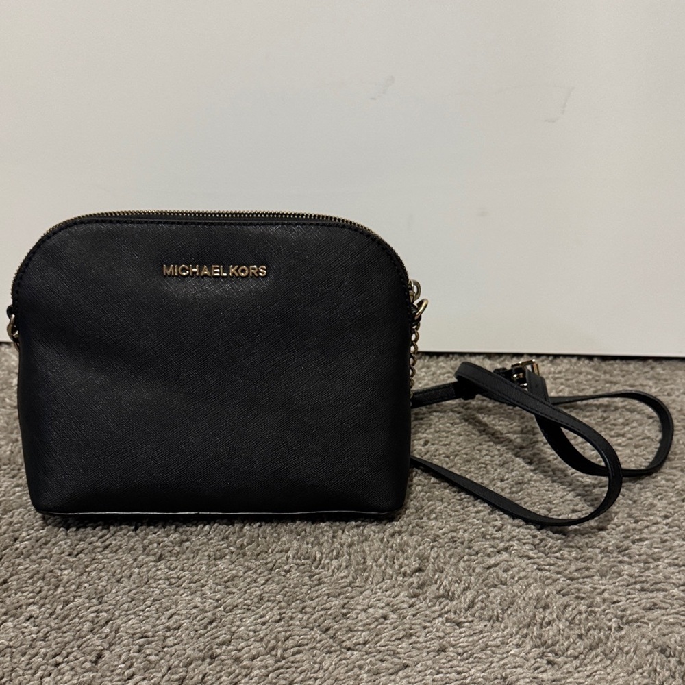 Michael Kors Elegant Black Crossbody Bag